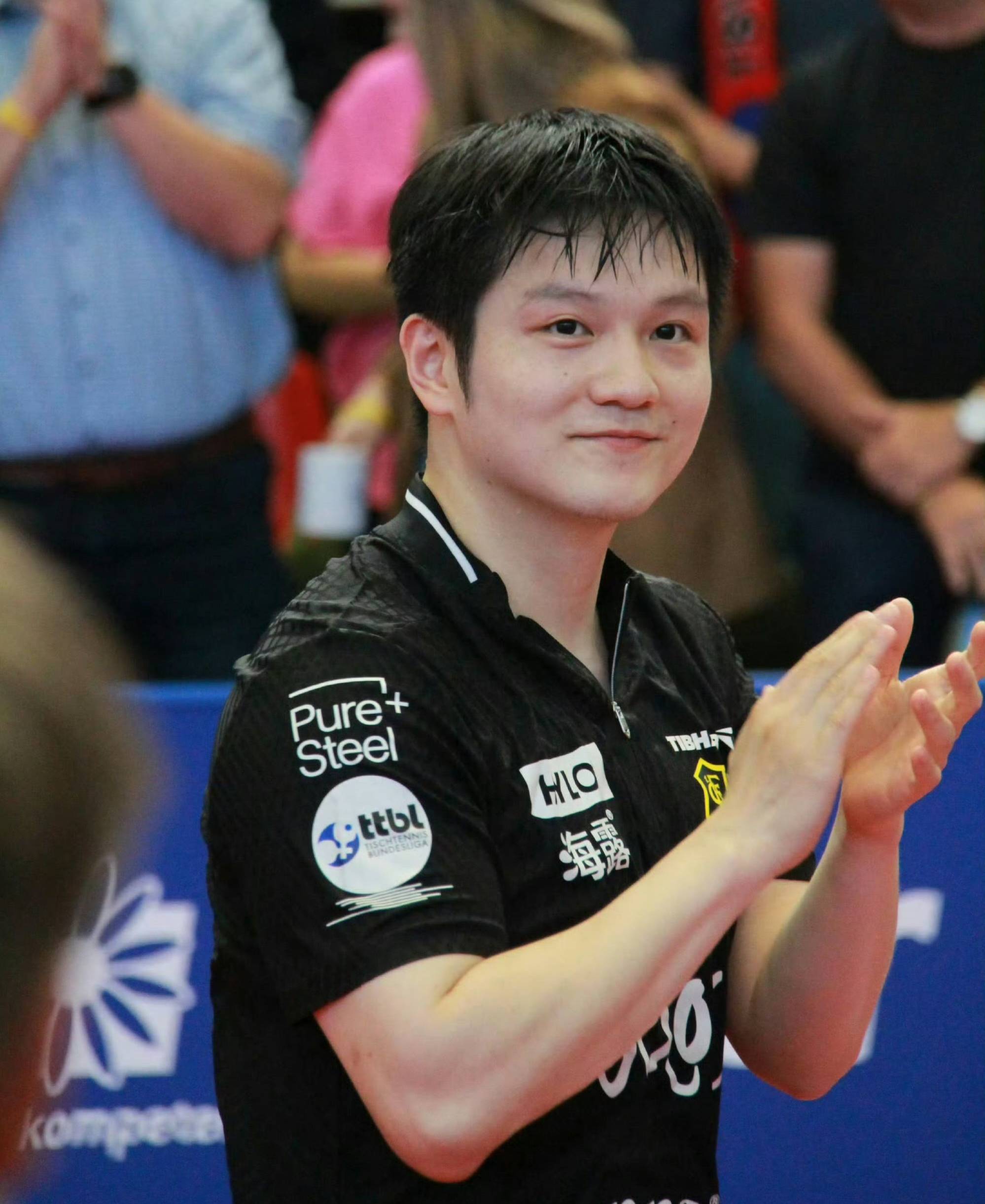 瑞典队险胜中国队,樊振东点燃赛场 瑞典队险胜中国队,樊振东点燃赛场