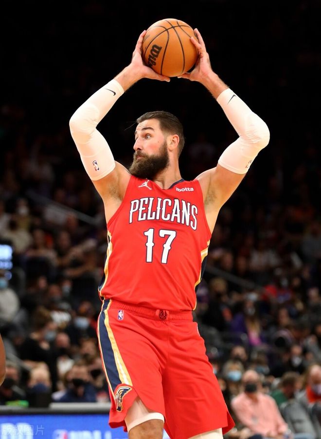 山东队逆转青岛队，保罗状态火热